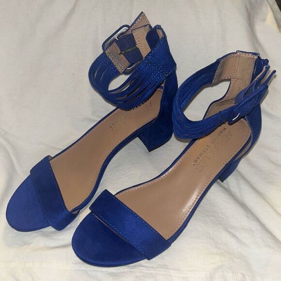 Like New Aerosoles Heels - Picture 1 of 15
